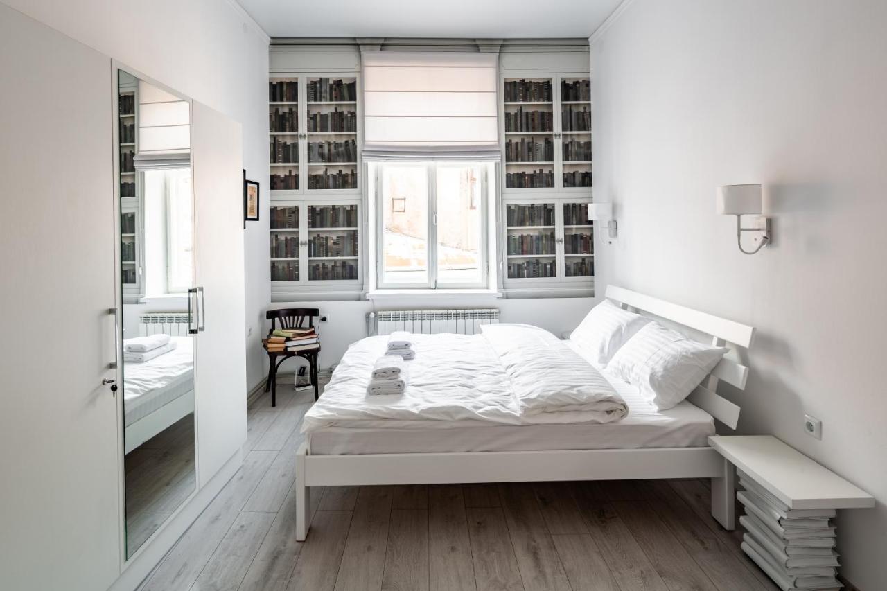 Bookinist Apartment Lviv Bagian luar foto
