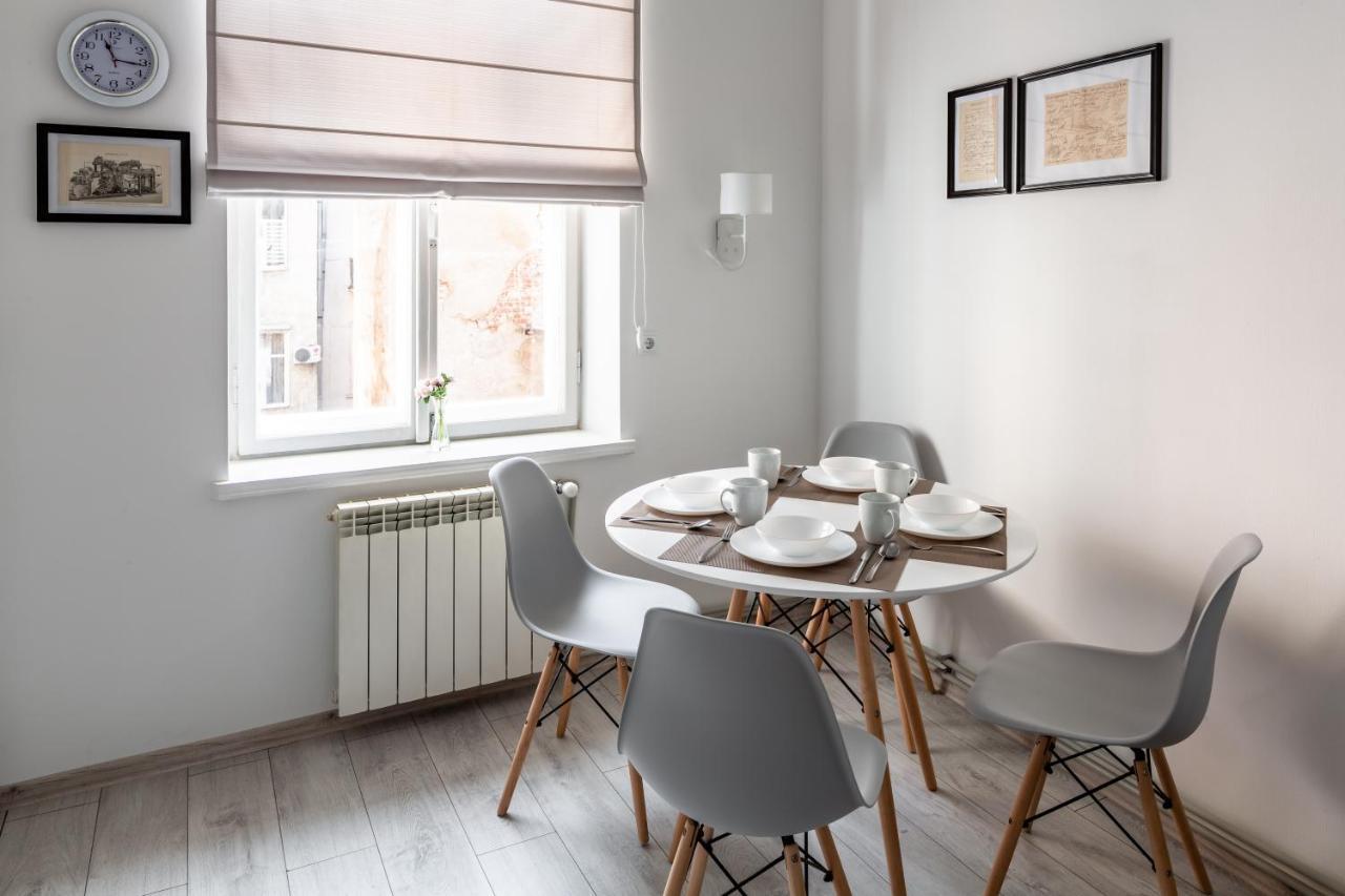 Bookinist Apartment Lviv Bagian luar foto