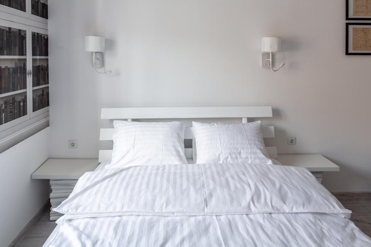 Bookinist Apartment Lviv Bagian luar foto