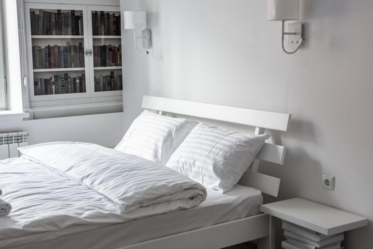 Bookinist Apartment Lviv Bagian luar foto