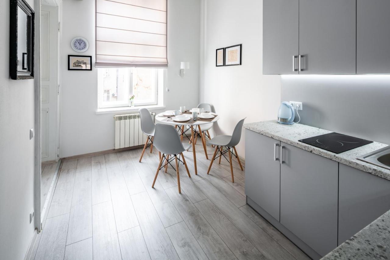 Bookinist Apartment Lviv Bagian luar foto