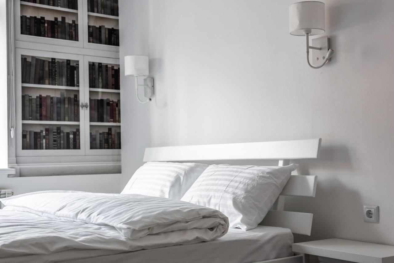 Bookinist Apartment Lviv Bagian luar foto